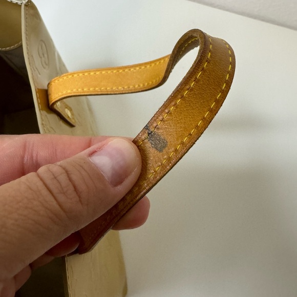 Pre Loved Louis Vuitton Monogram Vernis Reade PM - Picture 11 of 17